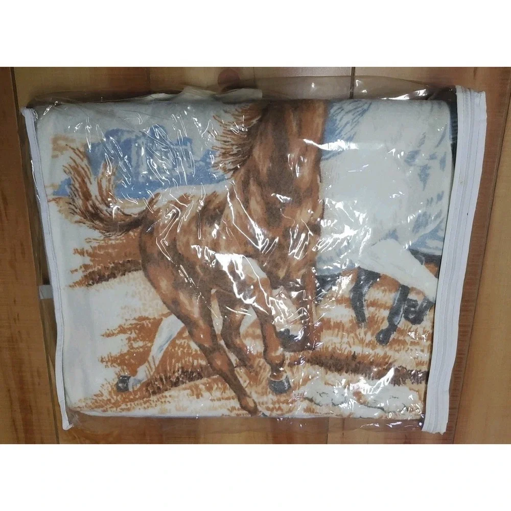 BEACON Stallions All Purpose Blanket‎ Twin Full 73x90 Western Horses Made In USA
